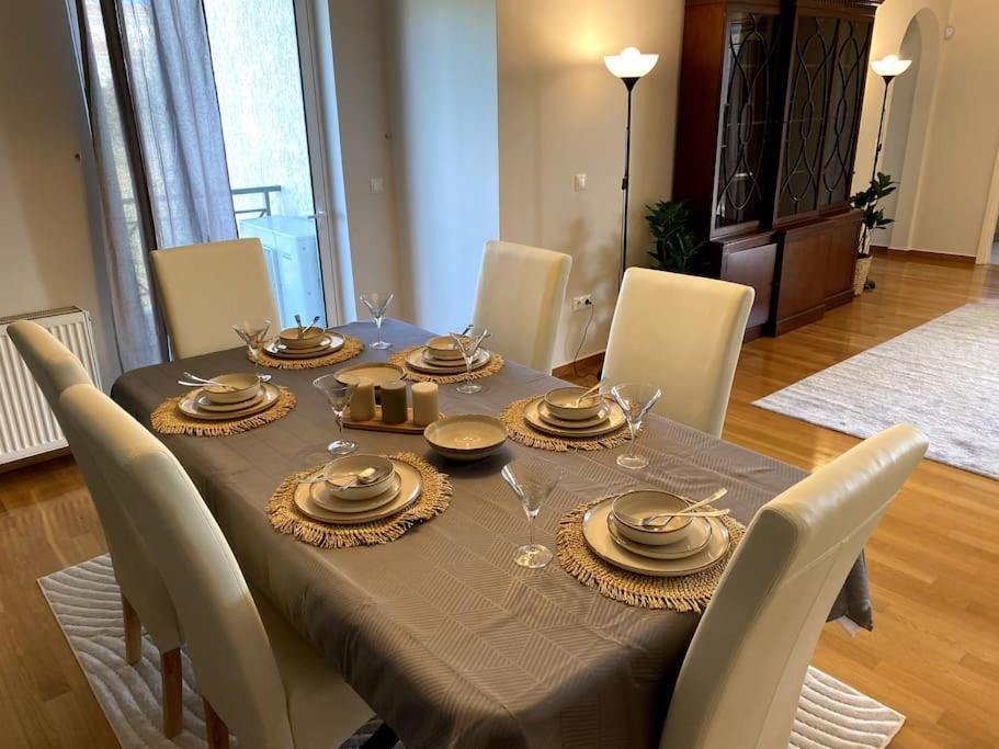Appartamento Luxury 4br With 3 Bathrooms In Marousi