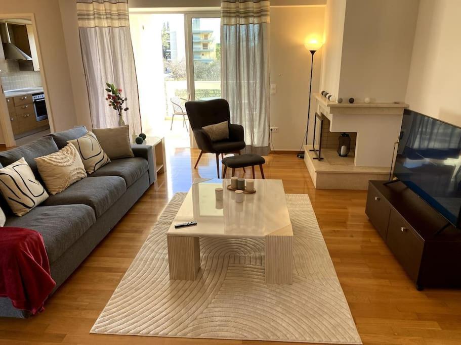 Appartamento Luxury 4br With 3 Bathrooms In Marousi