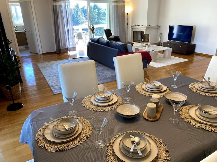 Luxury 4br With 3 Bathrooms In Marousi