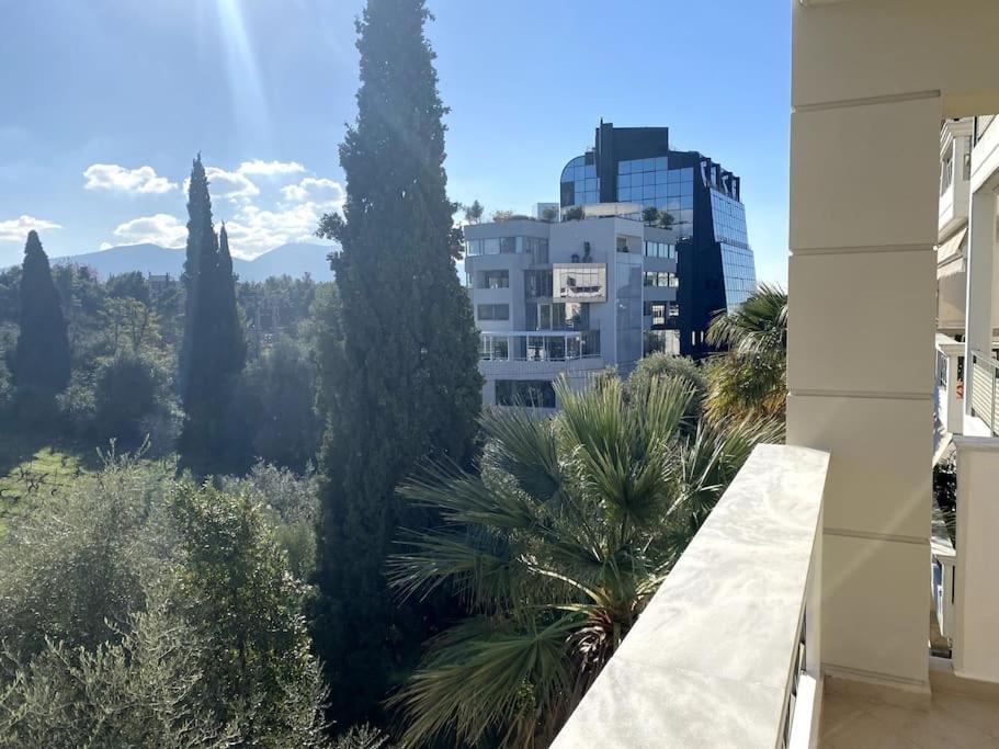 Appartamento Luxury 4br With 3 Bathrooms In Marousi Atene