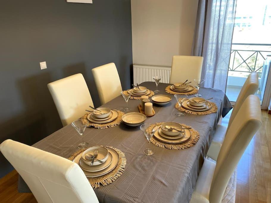 Appartamento Luxury 4br With 3 Bathrooms In Marousi Atene