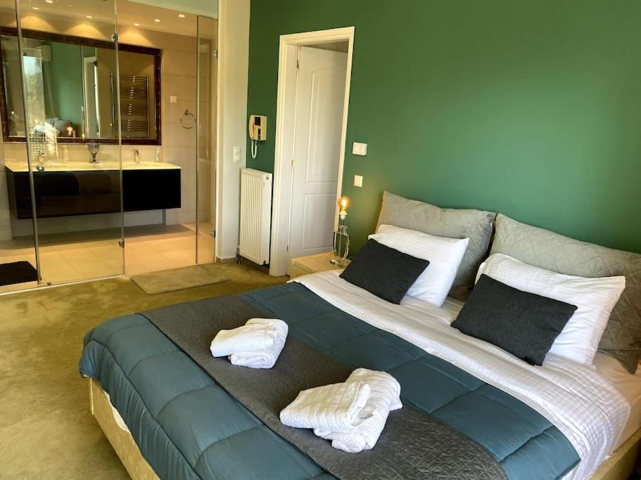 Appartamento Luxury 4br With 3 Bathrooms In Marousi